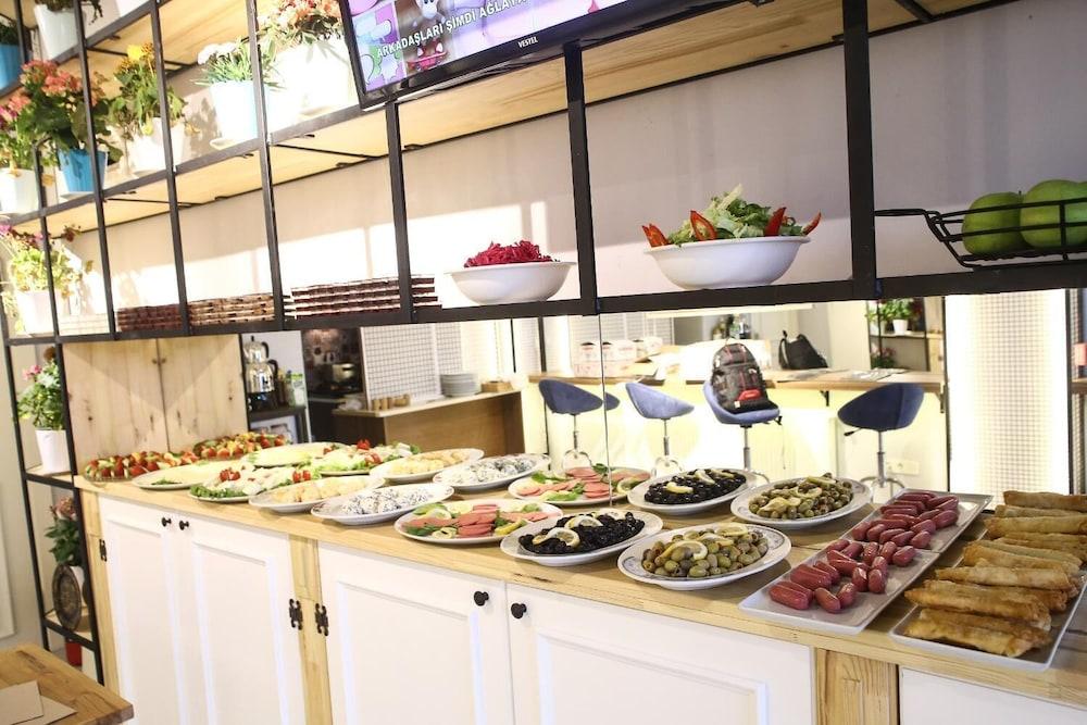 Hotel Neva Flats Taksim Estambul Exterior foto