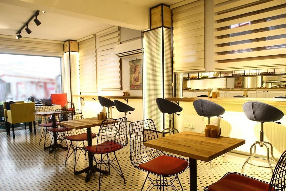 Hotel Neva Flats Taksim Estambul Exterior foto